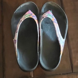 Oofos Recovery Flipflop size 9